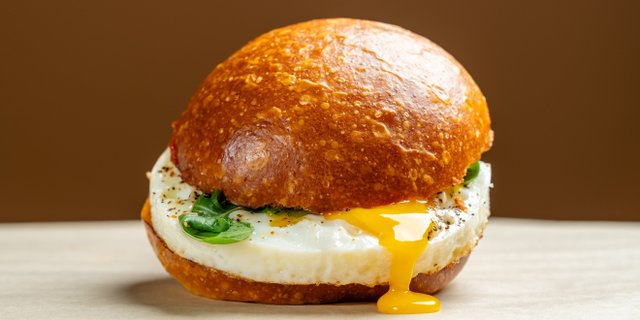 Mom's "The Golden Rule" Burger