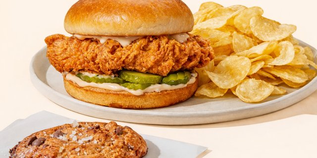 Fried Chicken Sandwich Bagged Lunch