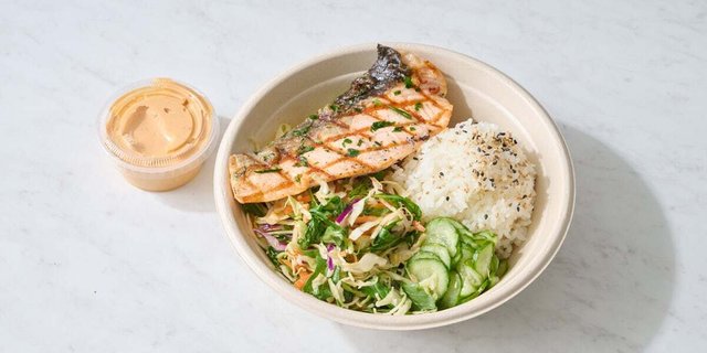 Pacific Bowl With Grilled Salmon