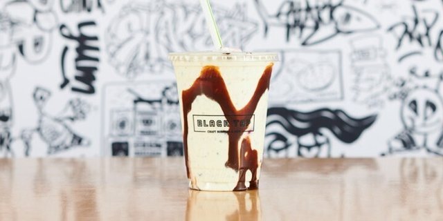 Cookies ’N Cream Supreme Shake
