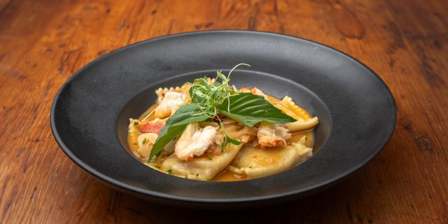 Lobster Golden Raviolis