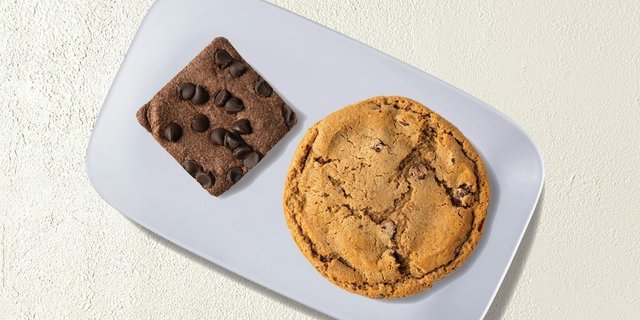 Great American Cookies - 6 Chocolate Chip Cookies/6 Fudge Brownies
