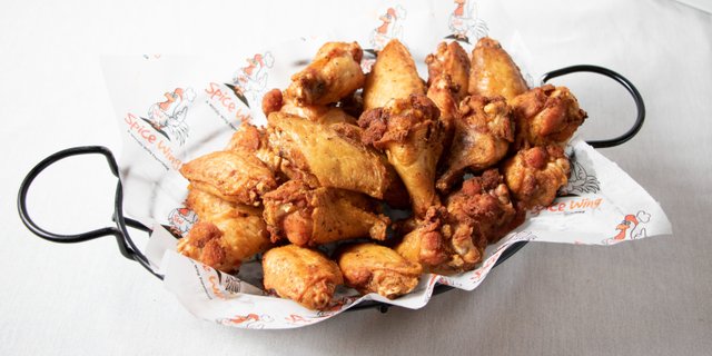 900 Wings