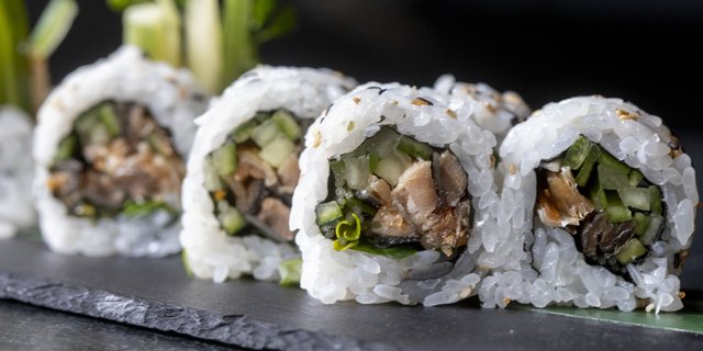 Salmon Skin Roll