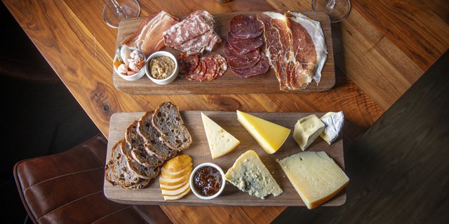 Cheese & Charcuterie Platter