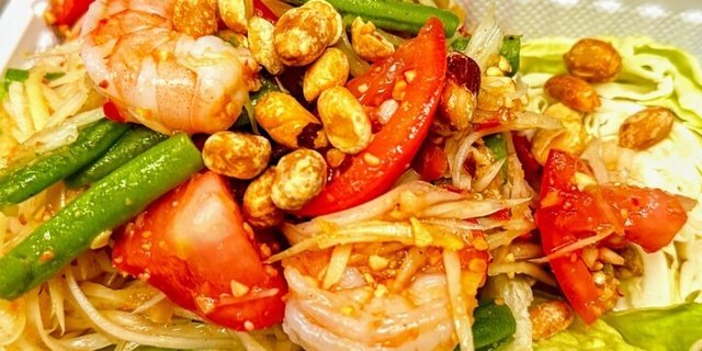 Som-Tum (Green Papaya Salad)
