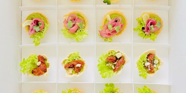 Canapés Avocado Mix