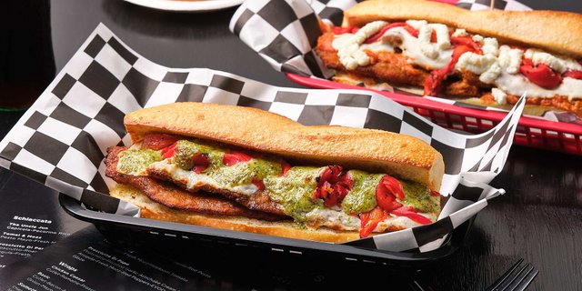 Medium Sandwich Tray