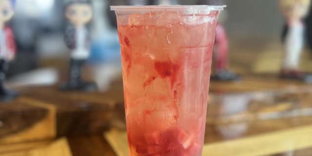 Strawberry Tea