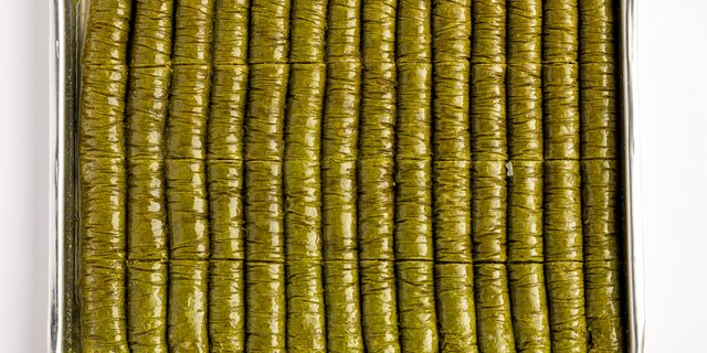Pistachio Rolls Tray