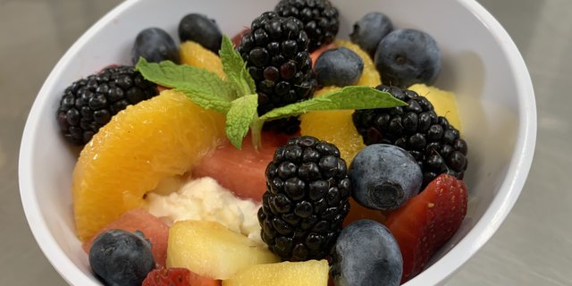Seasonal Fruit w/ Greek Yogurt