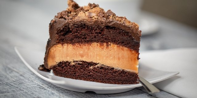 Chocolate Peanut Butter Cake