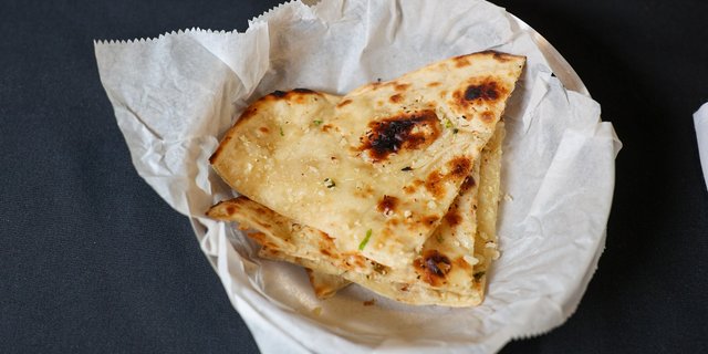 Garlic Naan Tray