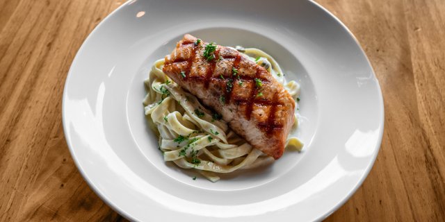 Fettuccine Alla Salmon