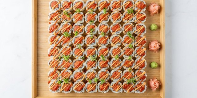 Spicy Tuna Crowd