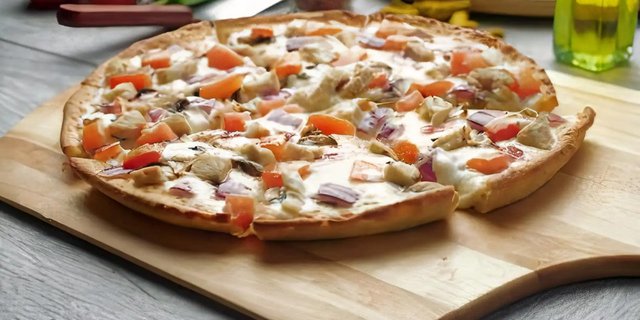 Garlic Chicken Naan Pizza
