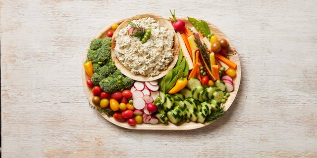 Spinach Dip & Crudités Platter