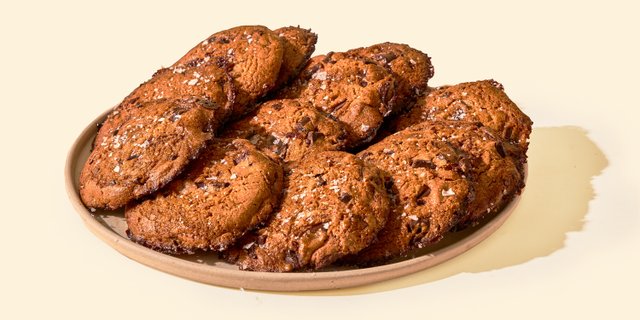 Dozen Molasses Chocolate Chunk Cookies