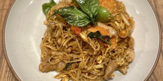 Drunken Noodle