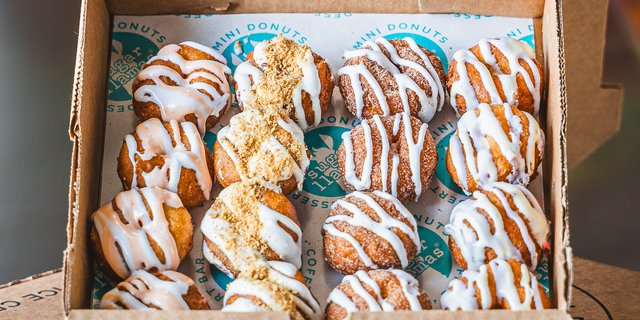 16 Mini Donuts