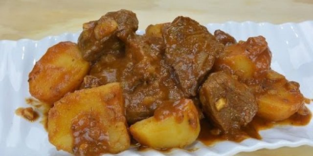 Deshebrada con Papas