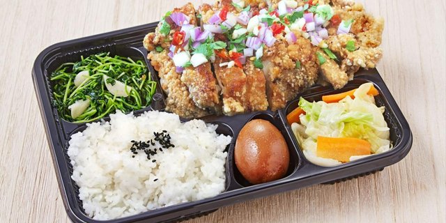 Thai Spicy Fried Chicken Bento Box