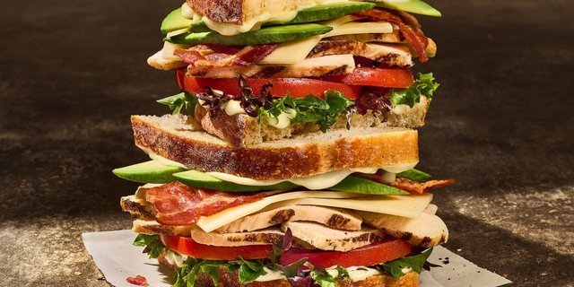 Grilled Chicken & Avo BLT Boxed Lunch