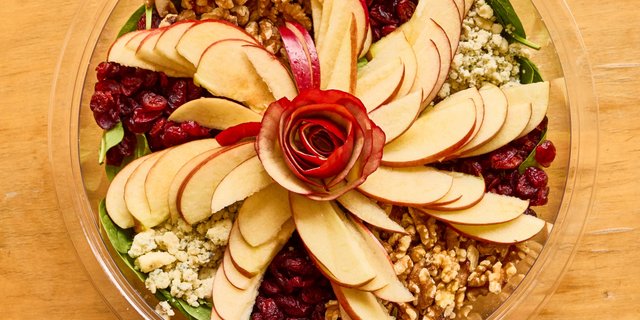 Spinach-Apple-Cranberry Salad