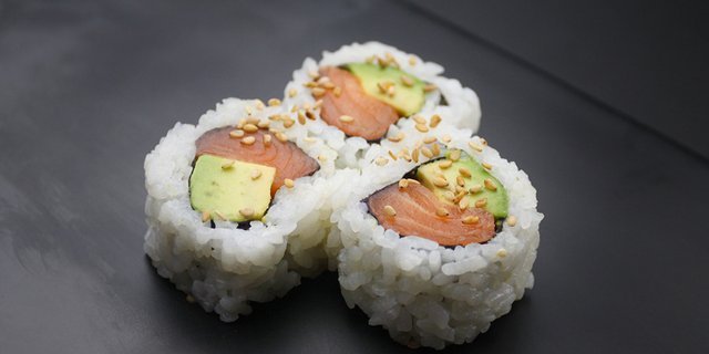 Salmon Avocado Roll Tray