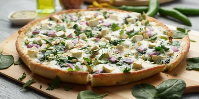 Pesto Garlic Chicken Pizza