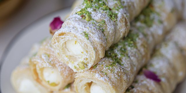Cream Roll