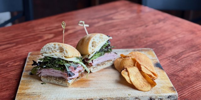 Ham & Swiss Half Sandwich