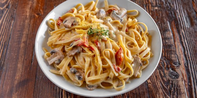 Fettuccine Alfredo