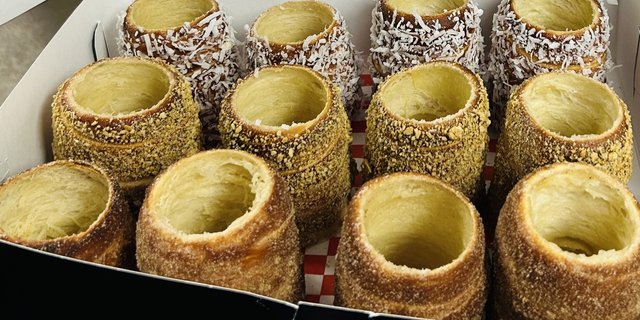 Chimney Cake Box Package