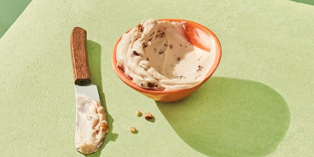 Honey Walnut Cream Cheese Spread – Individual 1.5 Oz