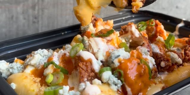 Buffalo Chicken Mac & Cheese