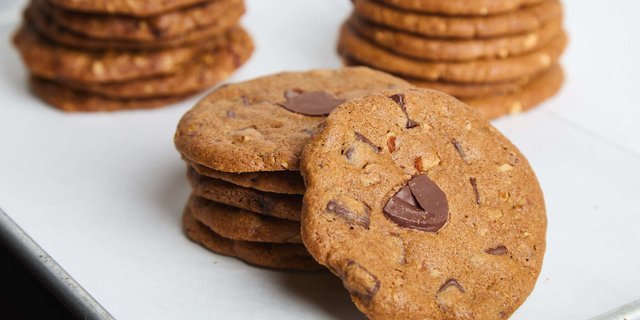 12 Mini Chocolate Chunk Cookies