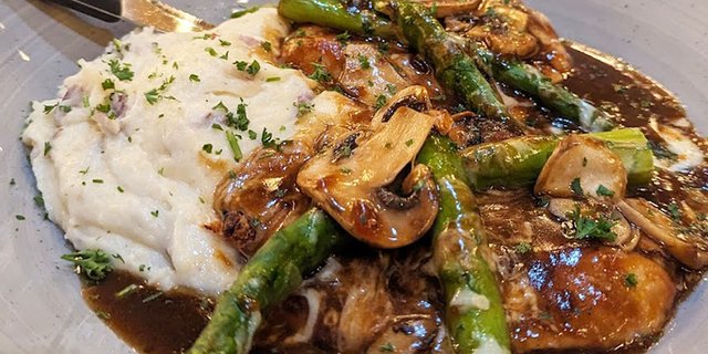 Chicken Marsala & Mushrooms