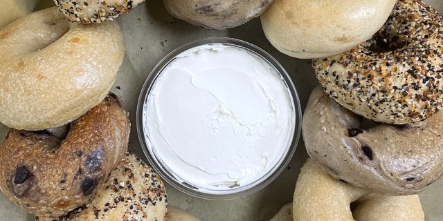 Dozen Assorted Bagels