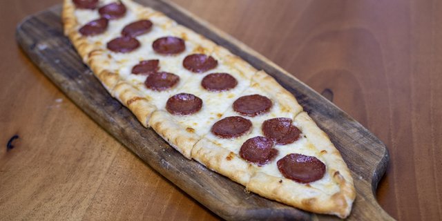 Pide w/ Soujouk