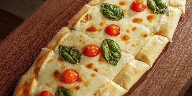 Margherita Pie