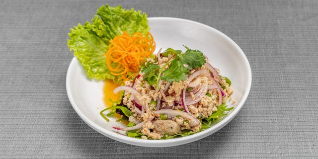 Spicy Chicken Salad (Laab Kai)