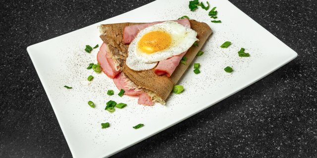 Classic B.E.C. Crepe