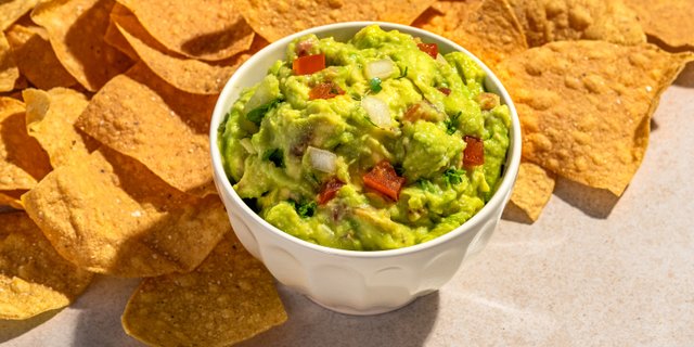 Chips & Guacamole
