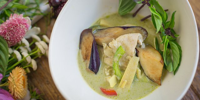 Kang Keaw Wan Gai Curry