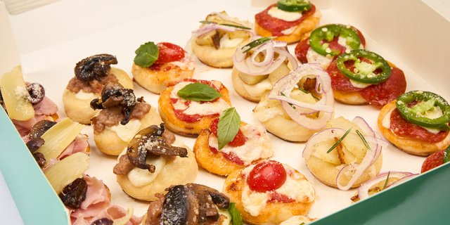 Mixed Baby Pizza Puff Platter