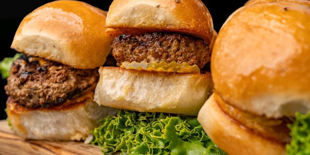 18 Veggie Burger Sliders