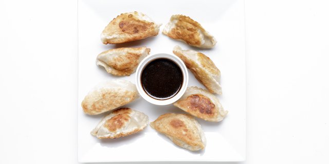 Pork Pot Stickers w/ Soy Ginger Dipping Sauce (25)