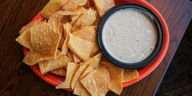 Chips & Queso Small