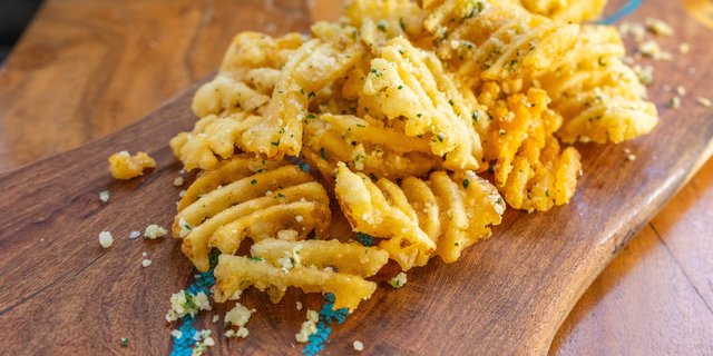 Garlic Parm Waffle Fries